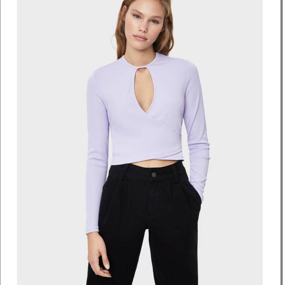 🌸3/30$ 🌸Bershka lilac keyhole shirt crop top